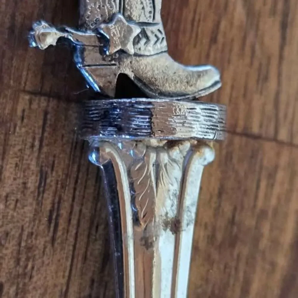American West vintage Wyoming souvenir spoon.